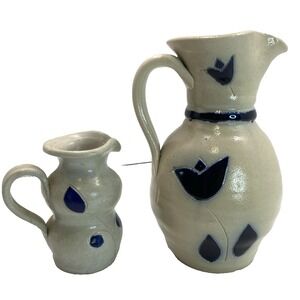 2 Vtg Williamsburg Pottery‎ Salt Glazed Cobalt Stoneware Pitcher Vase JE Maloney